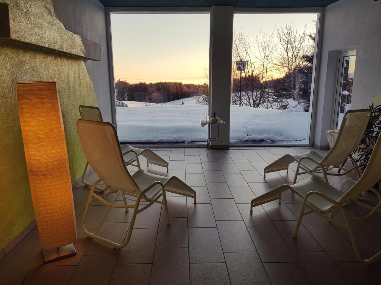Wellnesshotel Schiesselhof Grafenhausen Buitenkant foto
